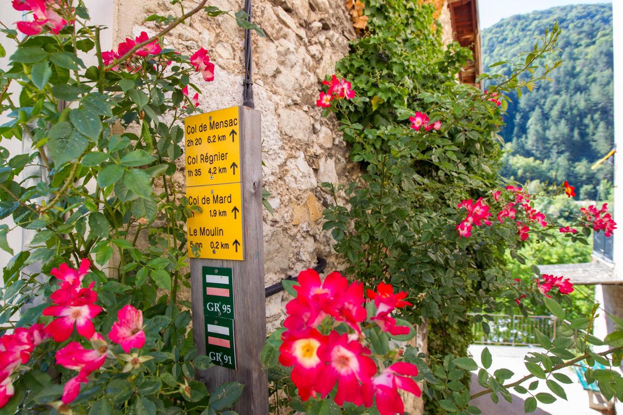 Le Dauphine Ξενοδοχείο Châtillon-en-Diois Εξωτερικό φωτογραφία