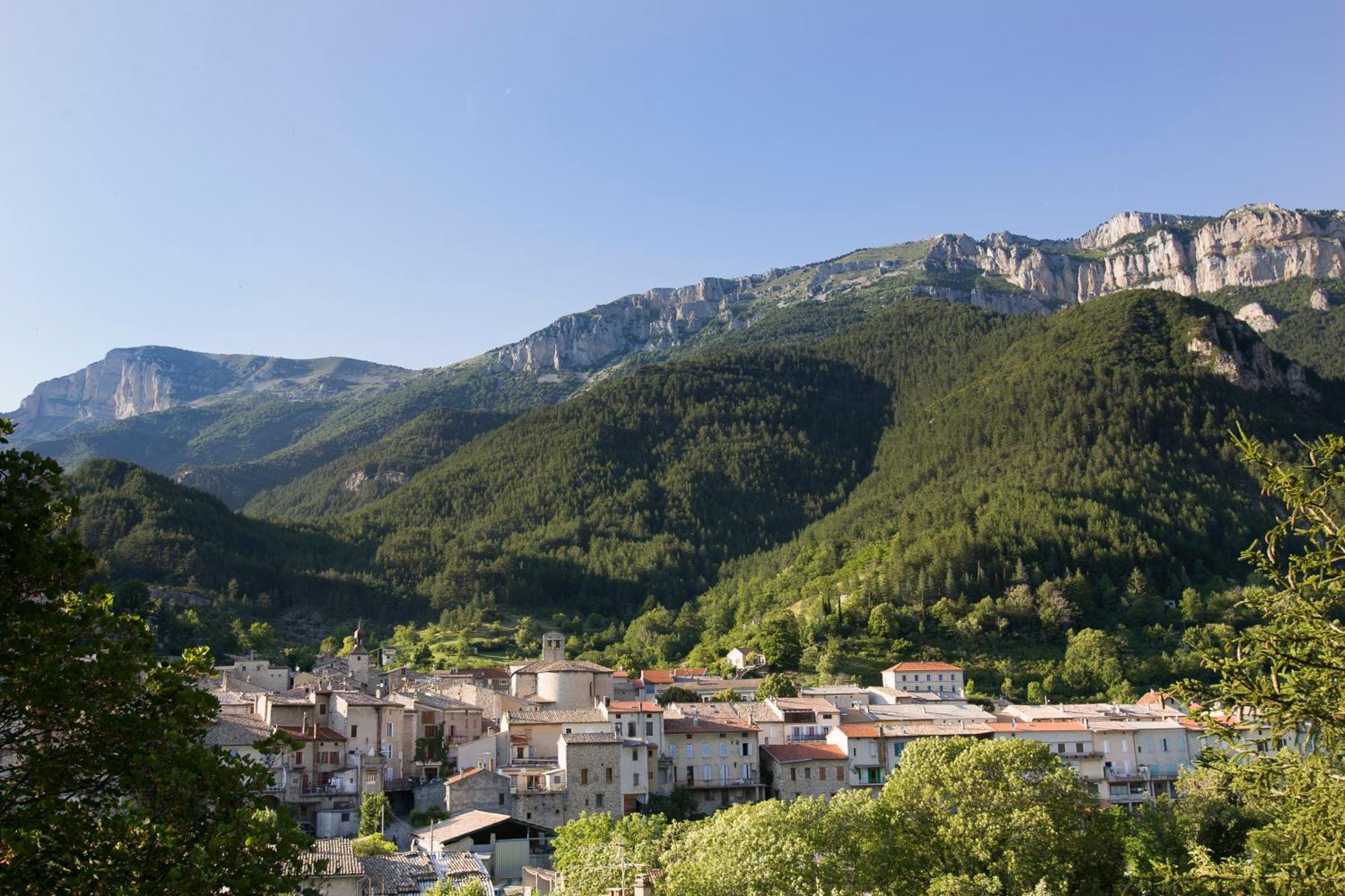 Le Dauphine Ξενοδοχείο Châtillon-en-Diois Εξωτερικό φωτογραφία